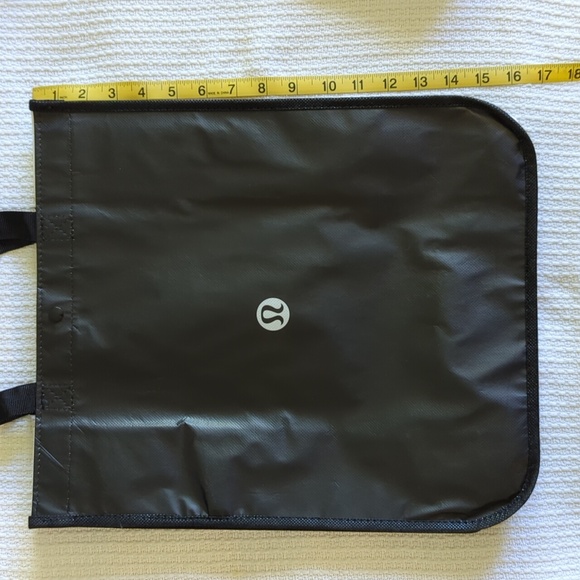 Lululemon Set Of 3 Large Black and White Tote Bags 17"X14" - Picture 3 of 4